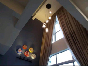 Barrington Square Apartment